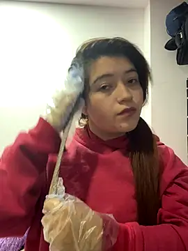 Karina Leon online show from 12-13-25, 08:04