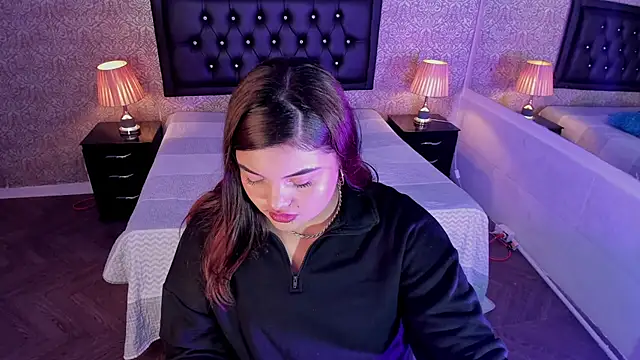 Scarlett  Johanson online show from 03-22-25, 03:30