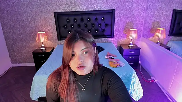 Scarlett  Johanson online show from 03-13-25, 03:22