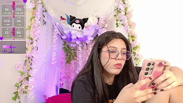 Snapshot of chelsea__coo chatting on 09-27-25, 05:19 chelsea  coo online show from 09-27-25, 05:19