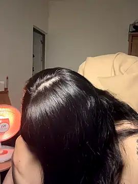 Snapshot of 214Jun chatting on 11-28-25, 04:07 214Jun online show from 11-28-25, 04:07