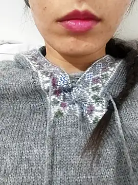 saraaxx1 online show from 03-12-26, 02:43