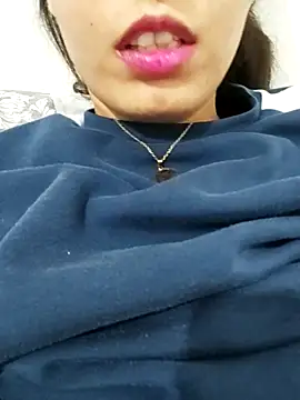 saraaxx1 online show from 02-08-26, 04:59