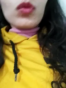 saraaxx1 online show from 12-17-25, 04:23