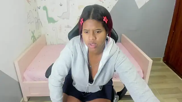 Snapshot of abby1_t_ chatting on 03-19-25, 06:57 abby1 t online show from 03-19-25, 06:57