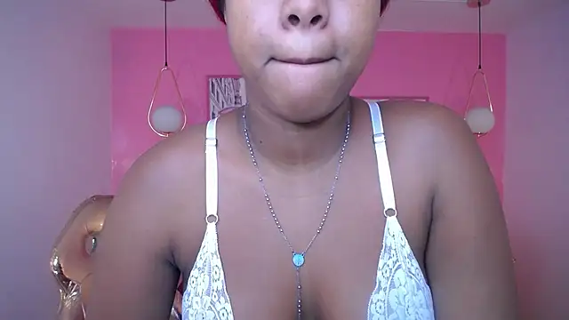 Snapshot of abby1_t_ chatting on 03-18-25, 07:01 abby1 t online show from 03-18-25, 07:01