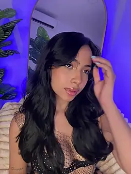  Emily Thompson  online show from 12-20-25, 03:20