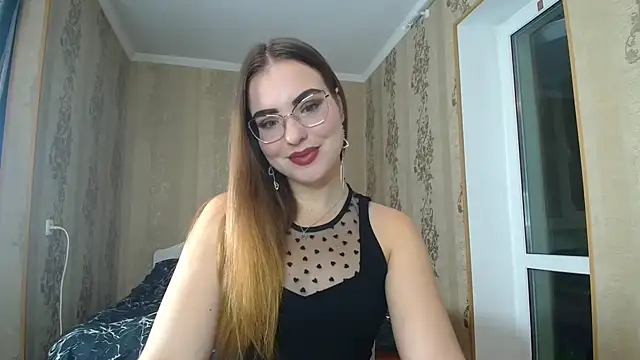 Leila Kissyu online show from 10-14-25, 04:07
