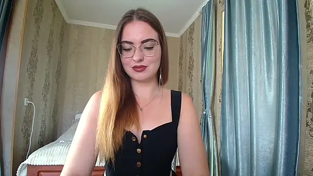 Leila Kissyu online show from 09-25-25, 11:38