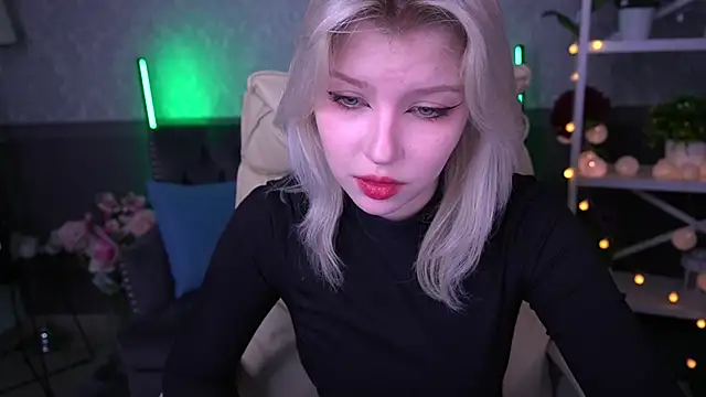 SelenaIris online show from 03-18-25, 12:50