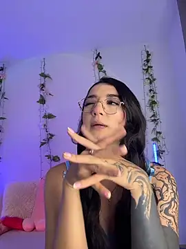 Snapshot of Hi_Soyfer chatting on 03-15-26, 02:18 Hi Soyfer online show from 03-15-26, 02:18