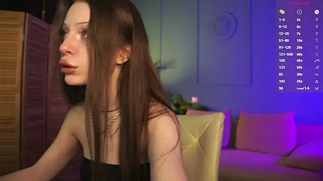 Heydoraa  online show from 10-15-25, 06:38
