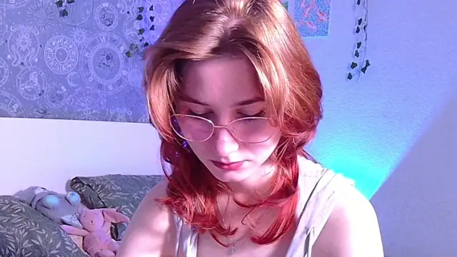 Snapshot of Cute_Cate404 chatting on 09-18-25, 03:20 Cute Cate404 online show from 09-18-25, 03:20
