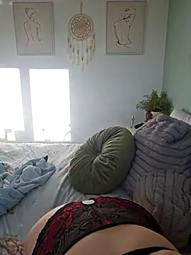 Saucy-Serenity online show from 04-12-26, 05:05