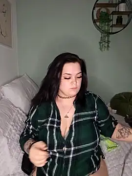 Saucy-Serenity online show from 02-22-26, 08:43