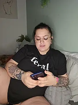 Saucy-Serenity online show from 05-19-26, 01:56