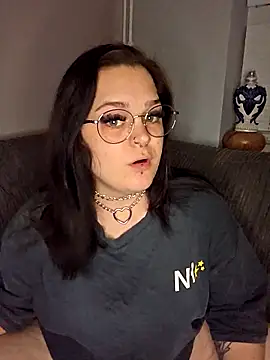 Saucy-Serenity online show from 10-16-25, 07:22