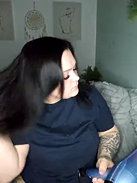 Saucy-Serenity online show from 04-28-26, 08:46