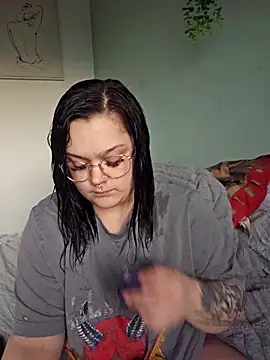 Saucy-Serenity online show from 04-26-26, 06:27