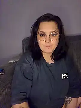 Saucy-Serenity online show from 11-02-25, 08:14