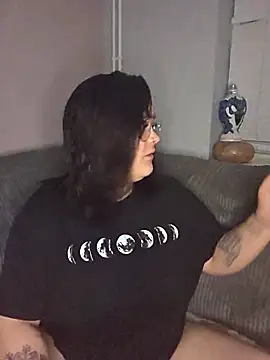 Saucy-Serenity online show from 10-21-25, 07:35