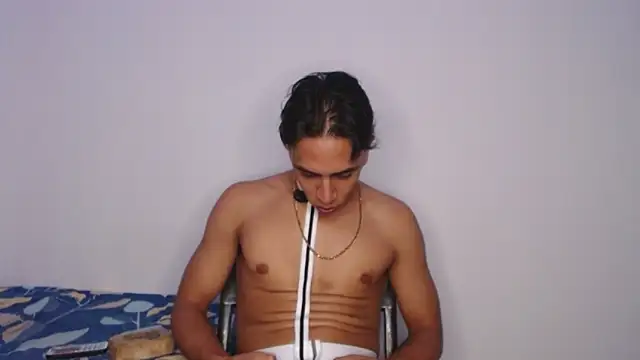 Monkey uchiha777 online show from 11-17-25, 02:59