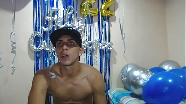 Snapshot of Monkey_uchiha777 chatting on 09-13-25, 12:21 Monkey uchiha777 online show from 09-13-25, 12:21