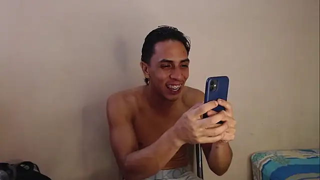 Snapshot of Monkey_uchiha777 chatting on 09-25-25, 06:58 Monkey uchiha777 online show from 09-25-25, 06:58