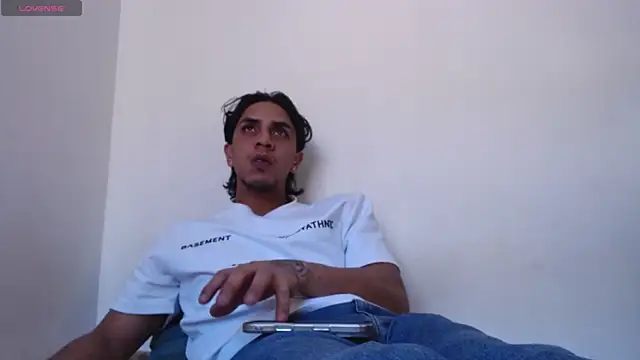 Monkey uchiha777 online show from 05-31-26, 07:03
