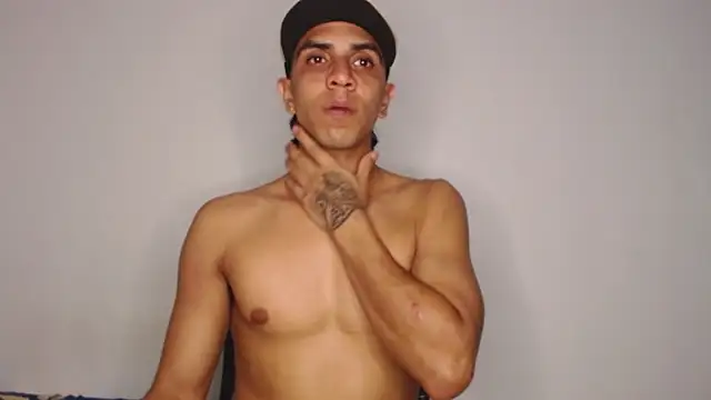 Monkey uchiha777 online show from 12-13-25, 11:11