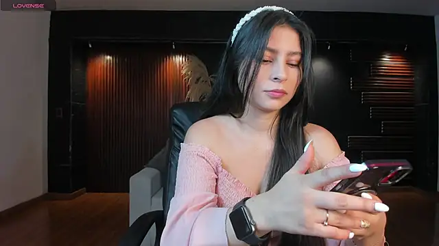 Catalina Santhana online show from 09-27-25, 05:30