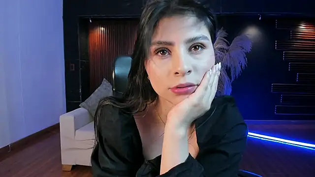 Catalina Santhana online show from 10-20-25, 08:31