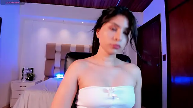 Catalina Santhana online show from 03-14-25, 10:49