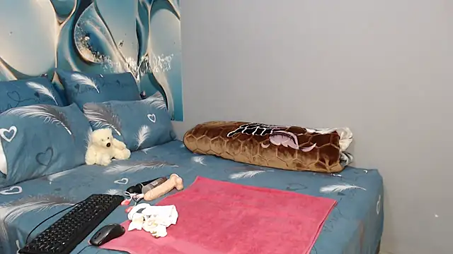 MystiqueTeee online show from 10-16-25, 12:19