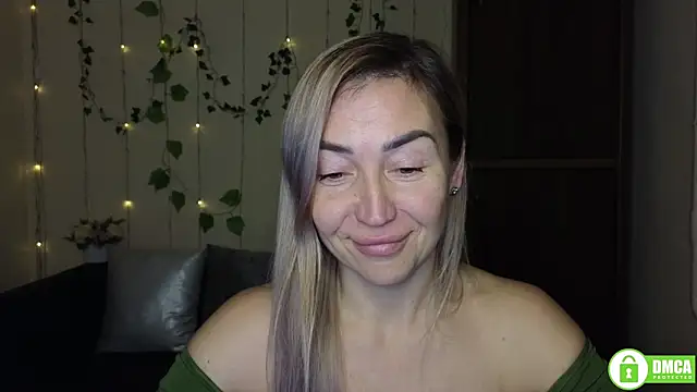 Kiss julli88I online show from 12-16-25, 06:34