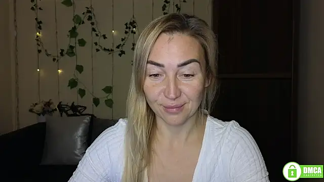 Kiss julli88I online show from 11-09-25, 06:23