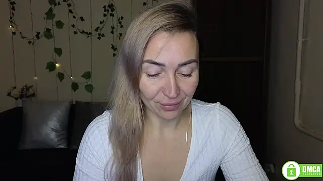 Kiss julli88I online show from 12-14-25, 06:24