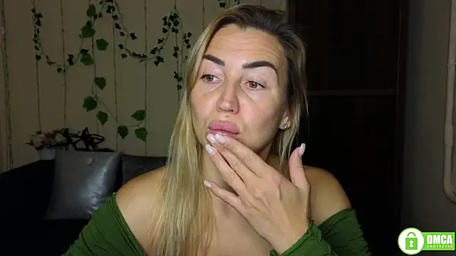 Kiss julli88I online show from 11-11-25, 06:25