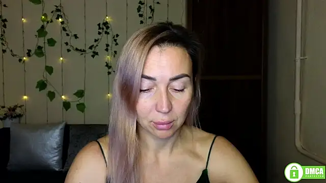 Kiss julli88I online show from 11-21-25, 06:29