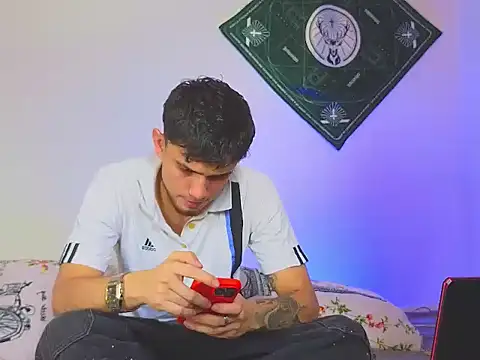 samevansx  online show from 12-02-25, 06:31