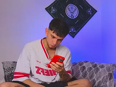 samevansx  online show from 11-16-25, 06:01