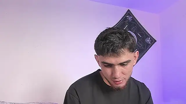 Snapshot of samevansx_ chatting on 06-17-26, 02:38 samevansx online show from 06-17-26, 02:38