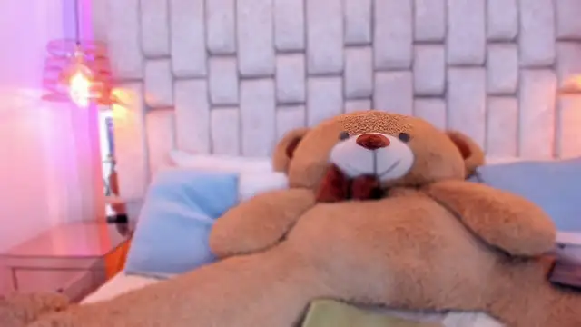 MaddyCrofft online show from 04-17-26, 11:35