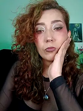 Luz delunaa online show from 03-18-26, 02:48