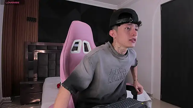 troy rouge online show from 09-12-25, 07:13