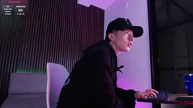 troy rouge online show from 11-14-25, 07:06