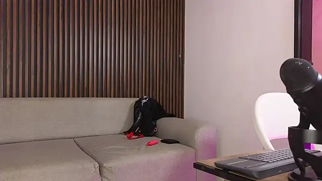 troy rouge online show from 09-08-25, 07:24