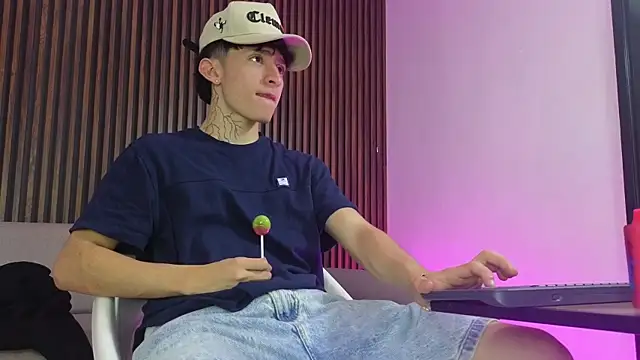 troy rouge online show from 09-11-25, 08:53