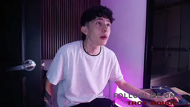 troy rouge online show from 11-12-25, 07:18