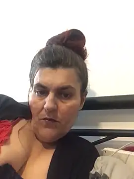 Curvy-Essex-Milf online show from 10-11-25, 03:46